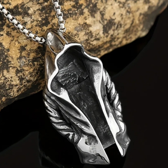 New! MEN'S Stainless & Titanium Steel Dark Wind Assassin Necklace. - Picture 2 of 5
